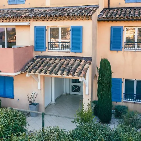 Bel Appartement, Terrasse, Piscine, Vue Sur Golf